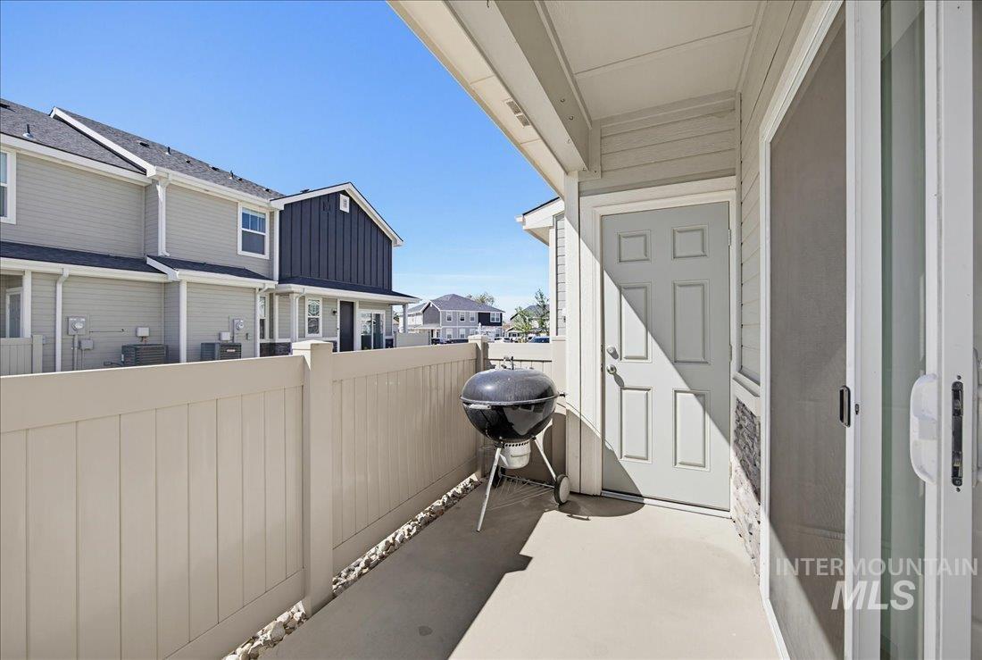 2314 E Spice Loop #4, Nampa, Idaho 83651, 2 Bedrooms, 2.5 Bathrooms, Residential For Sale, Price $300,000, 98987624