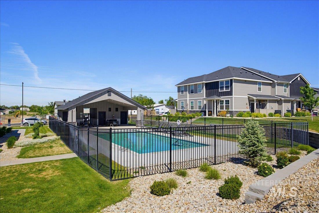 2314 E Spice Loop #4, Nampa, Idaho 83651, 2 Bedrooms, 2.5 Bathrooms, Residential For Sale, Price $300,000, 98987624