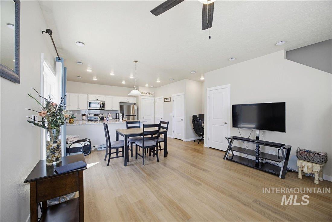 2314 E Spice Loop #4, Nampa, Idaho 83651, 2 Bedrooms, 2.5 Bathrooms, Residential For Sale, Price $300,000, 98987624