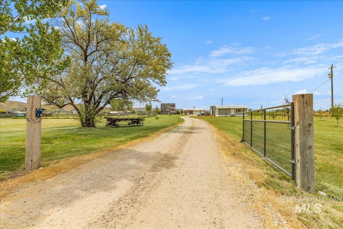 2577 Star Lane, Emmett, Idaho 83617, 5 Bedrooms, 3 Bathrooms, Residential For Sale, Price $849,900, 98987627