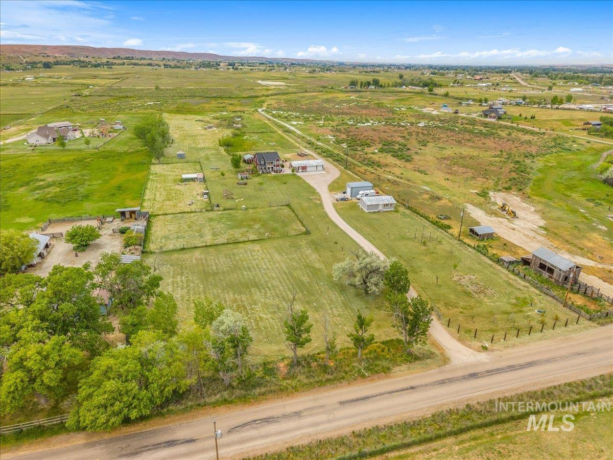 2577 Star Lane, Emmett, Idaho 83617, 5 Bedrooms, 3 Bathrooms, Residential For Sale, Price $849,900, 98987627