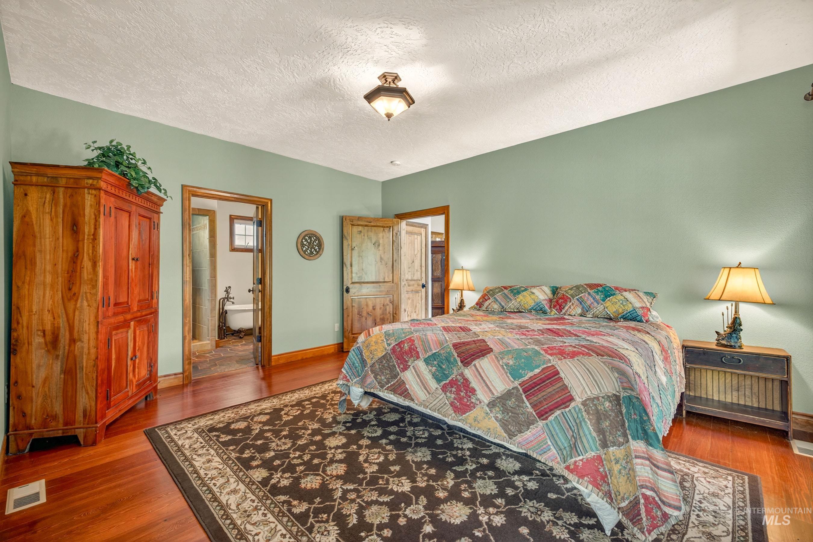 113 Deford Rd, White Bird, Idaho 83554, 3 Bedrooms, 3 Bathrooms, Residential For Sale, Price $2,300,000,MLS 98987629