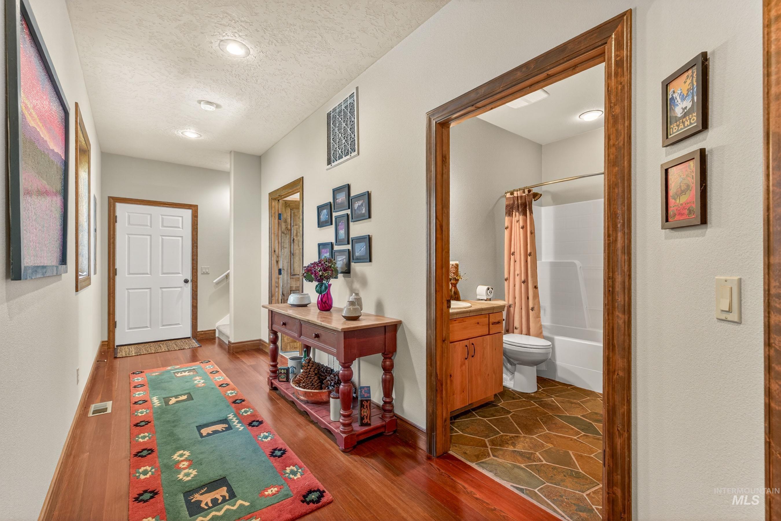 113 Deford Rd, White Bird, Idaho 83554, 3 Bedrooms, 3 Bathrooms, Residential For Sale, Price $2,300,000,MLS 98987629