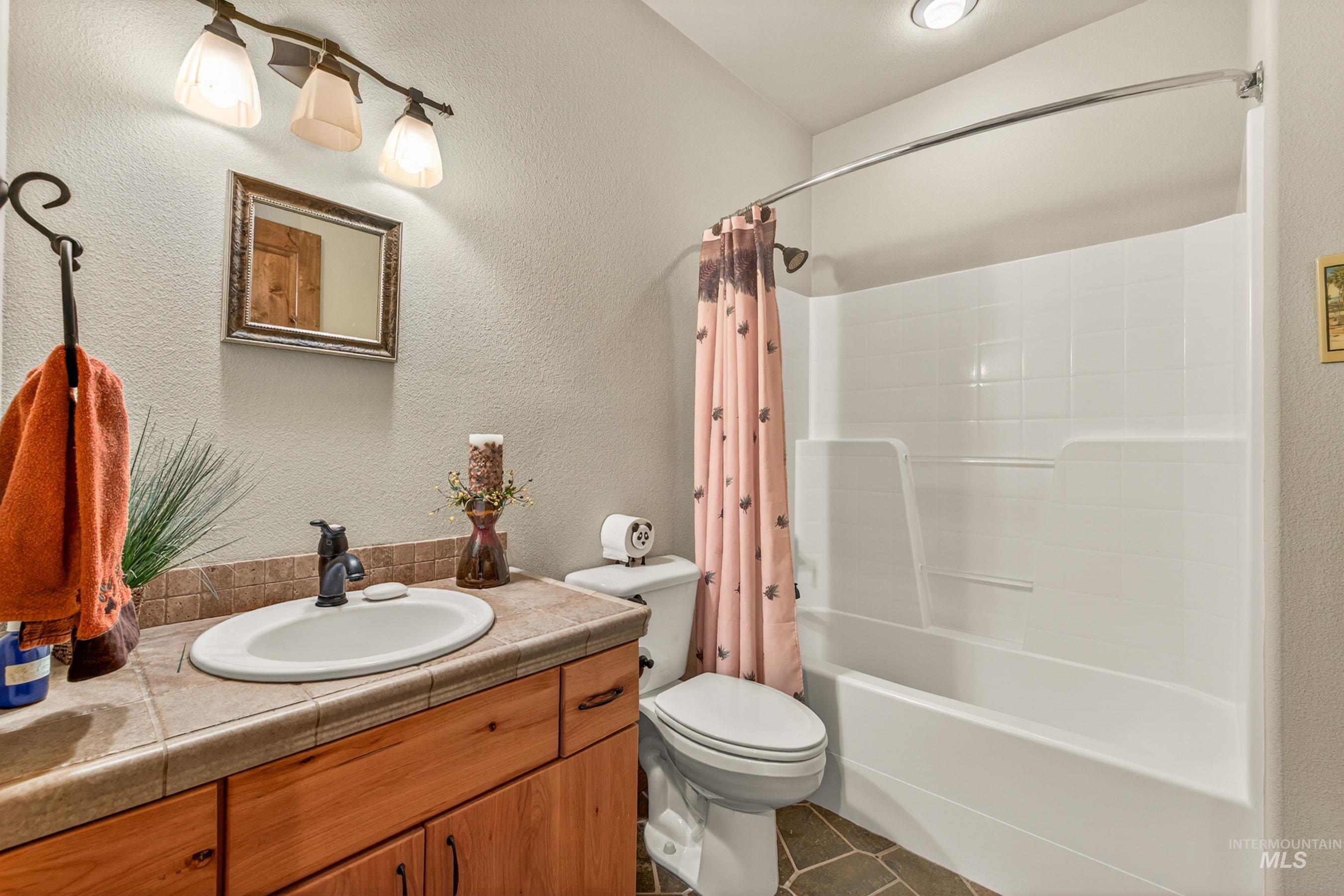 113 Deford Rd, White Bird, Idaho 83554, 3 Bedrooms, 3 Bathrooms, Residential For Sale, Price $2,300,000,MLS 98987629