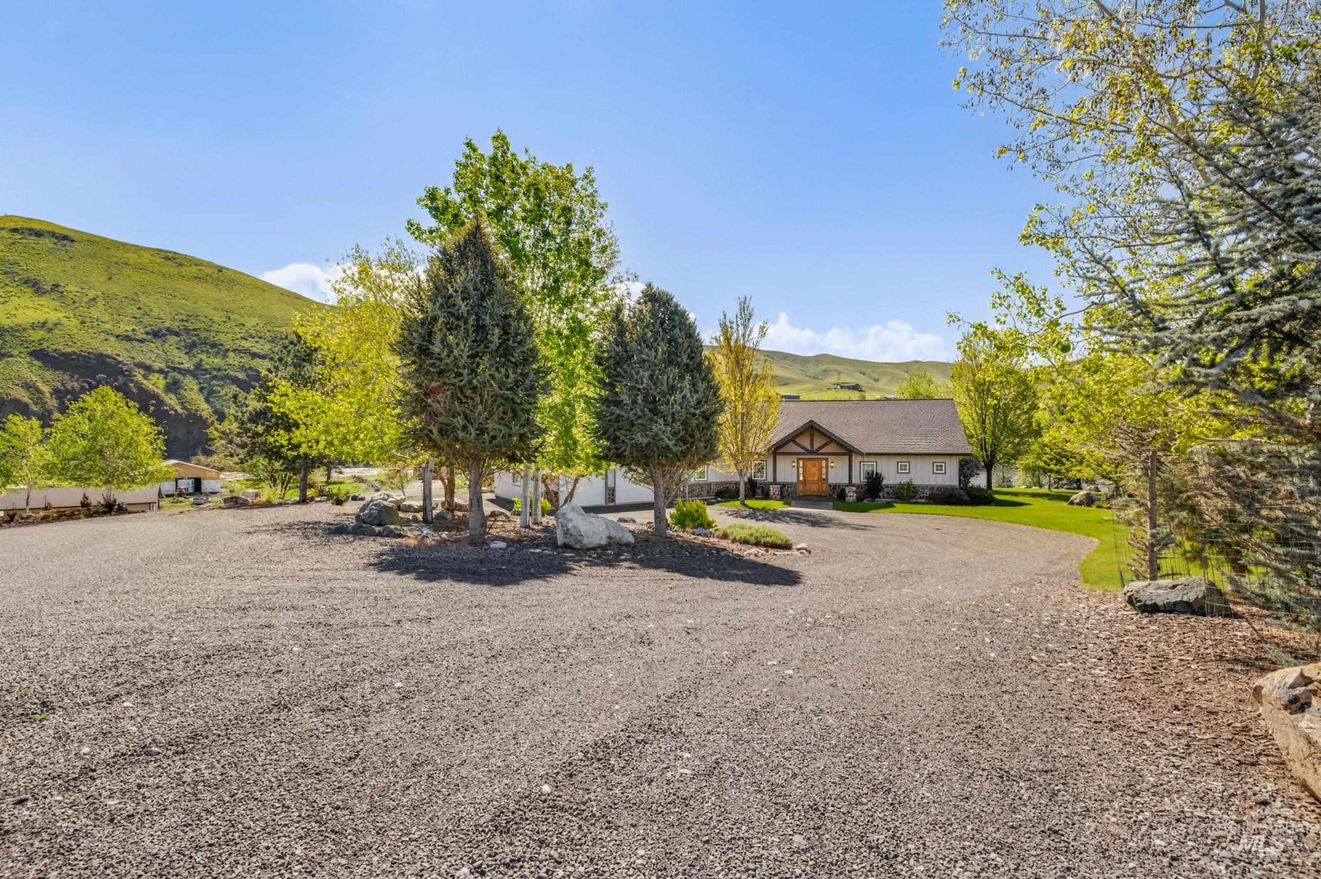 113 Deford Rd, White Bird, Idaho 83554, 3 Bedrooms, 3 Bathrooms, Residential For Sale, Price $2,300,000,MLS 98987629