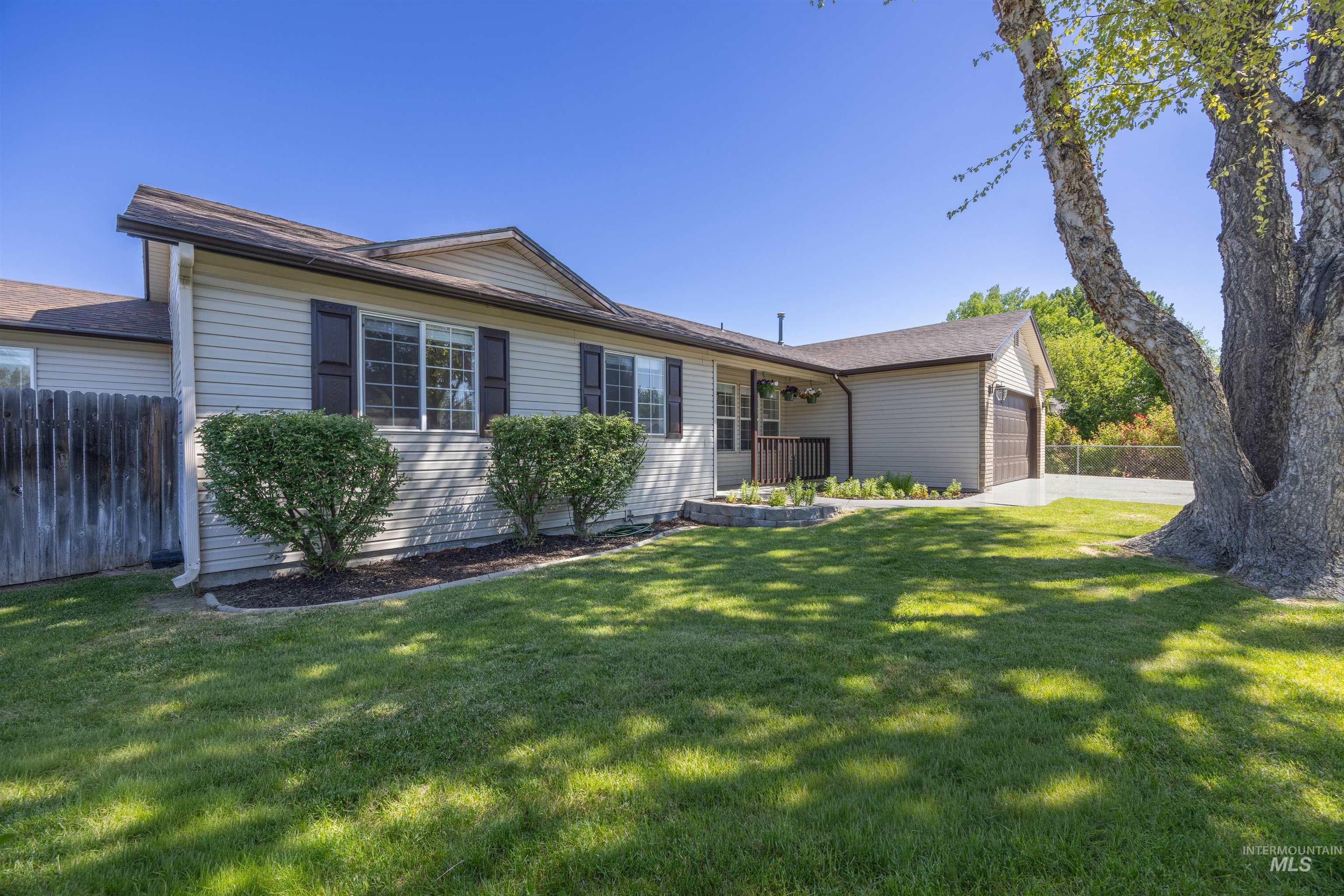 11070 W Capella Street, Star, Idaho 83669, 4 Bedrooms, 2 Bathrooms, Residential For Sale, Price $449,999, 98987633