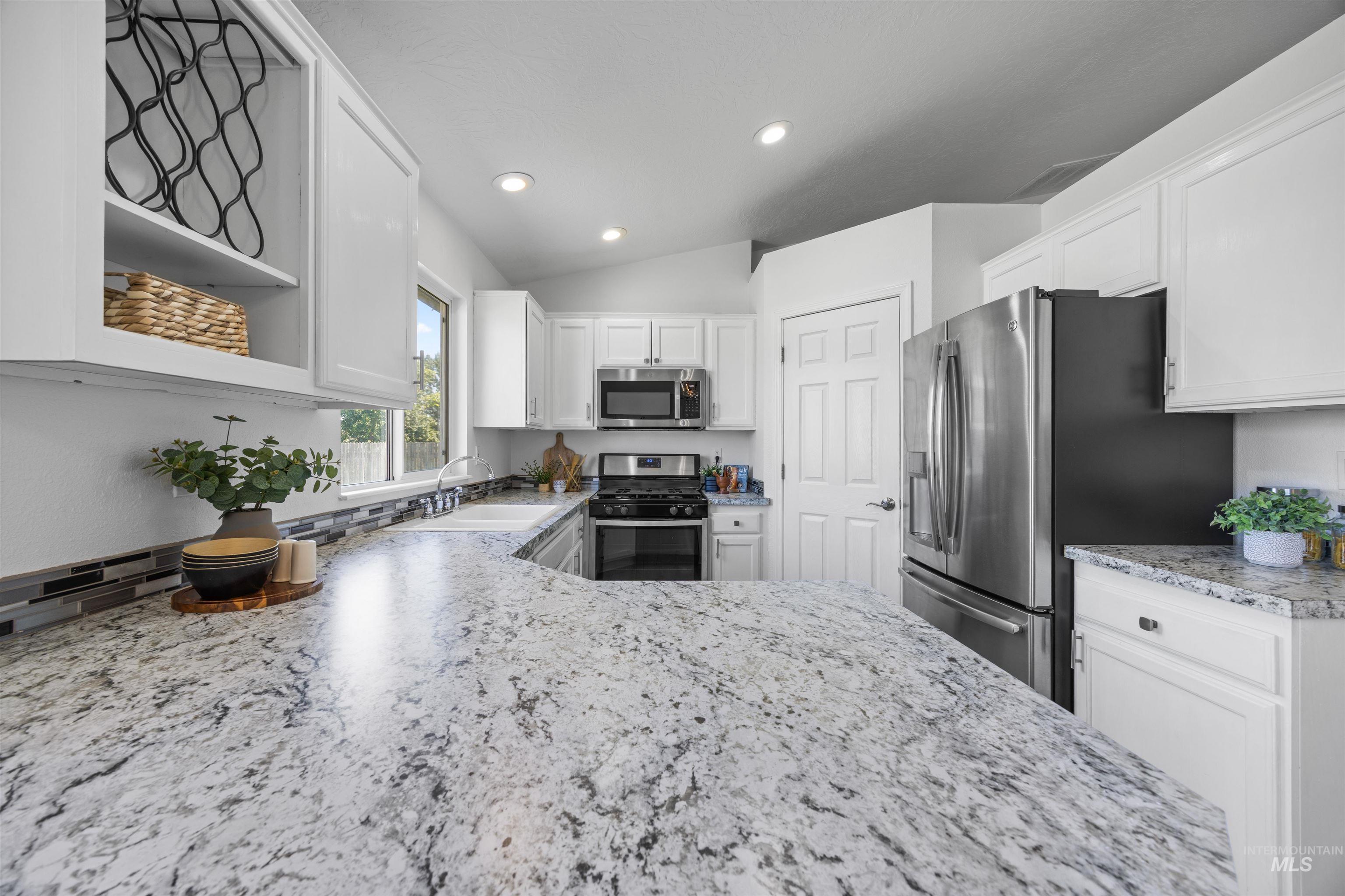 11070 W Capella Street, Star, Idaho 83669, 4 Bedrooms, 2 Bathrooms, Residential For Sale, Price $449,999, 98987633