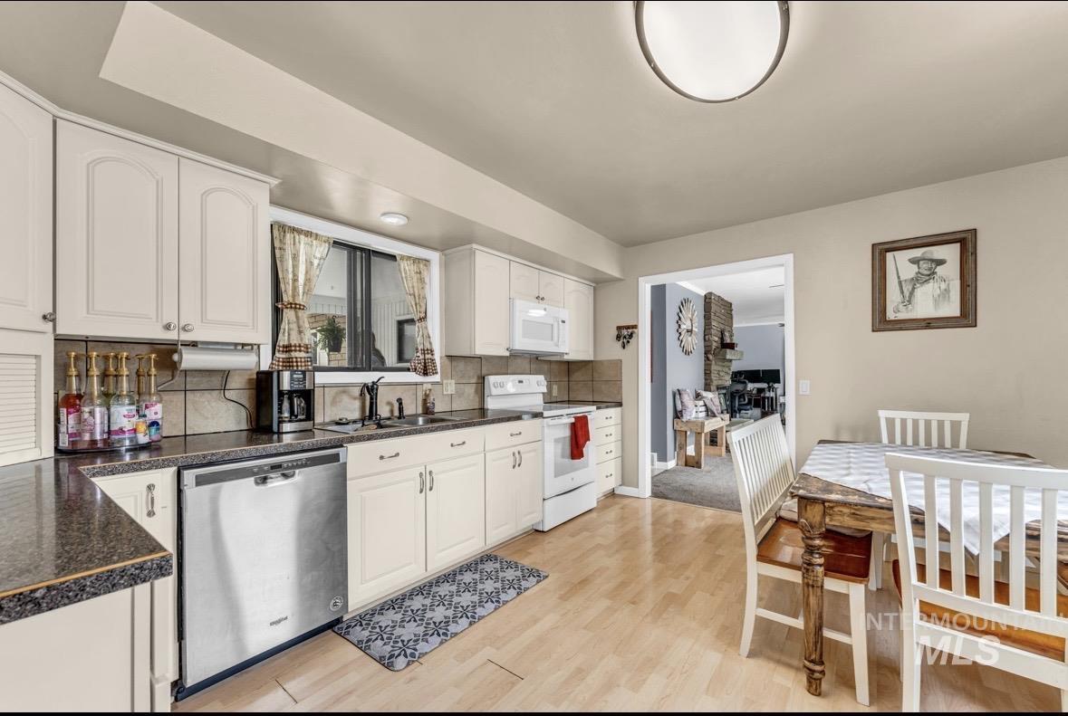 216 Nancy Dr, Burley, Idaho 83318, 3 Bedrooms, 1 Bathroom, Residential For Sale, Price $325,000, 98987634