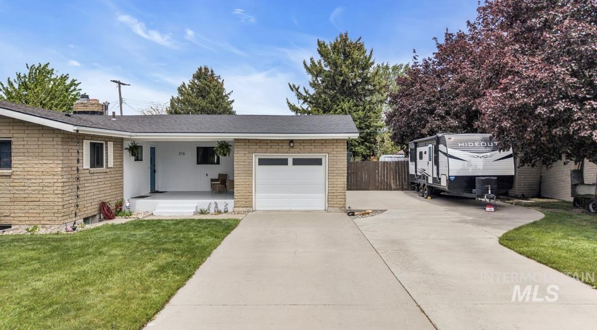 216 Nancy Dr, Burley, Idaho 83318, 3 Bedrooms, 1 Bathroom, Residential For Sale, Price $325,000, 98987634