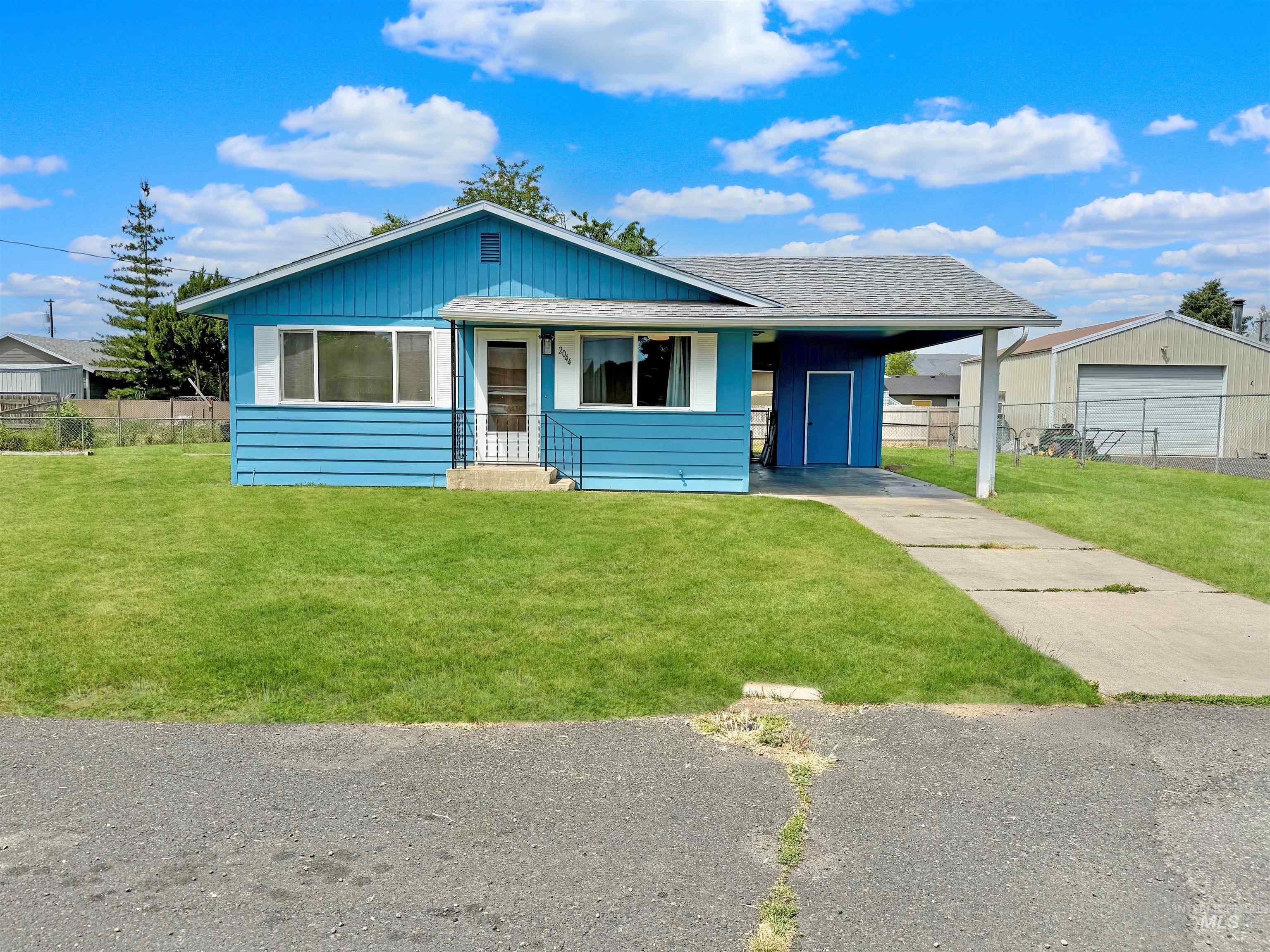 2044 10th Ave, Clarkston, Washington 99403, 3 Bedrooms, 1 Bathroom, Residential For Sale, Price $325,000, 98987638