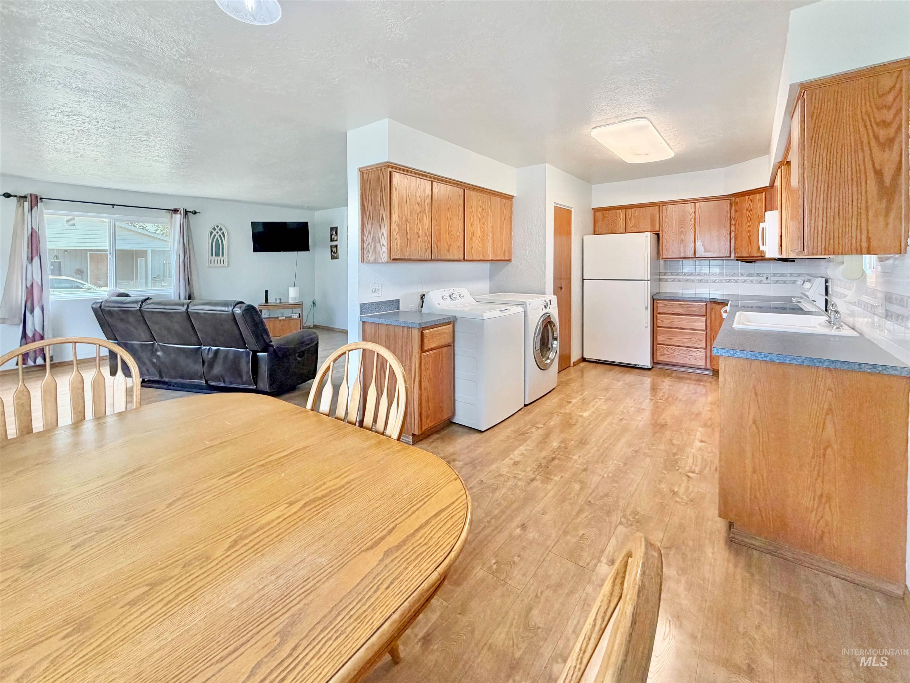 2044 10th Ave, Clarkston, Washington 99403, 3 Bedrooms, 1 Bathroom, Residential For Sale, Price $325,000, 98987638