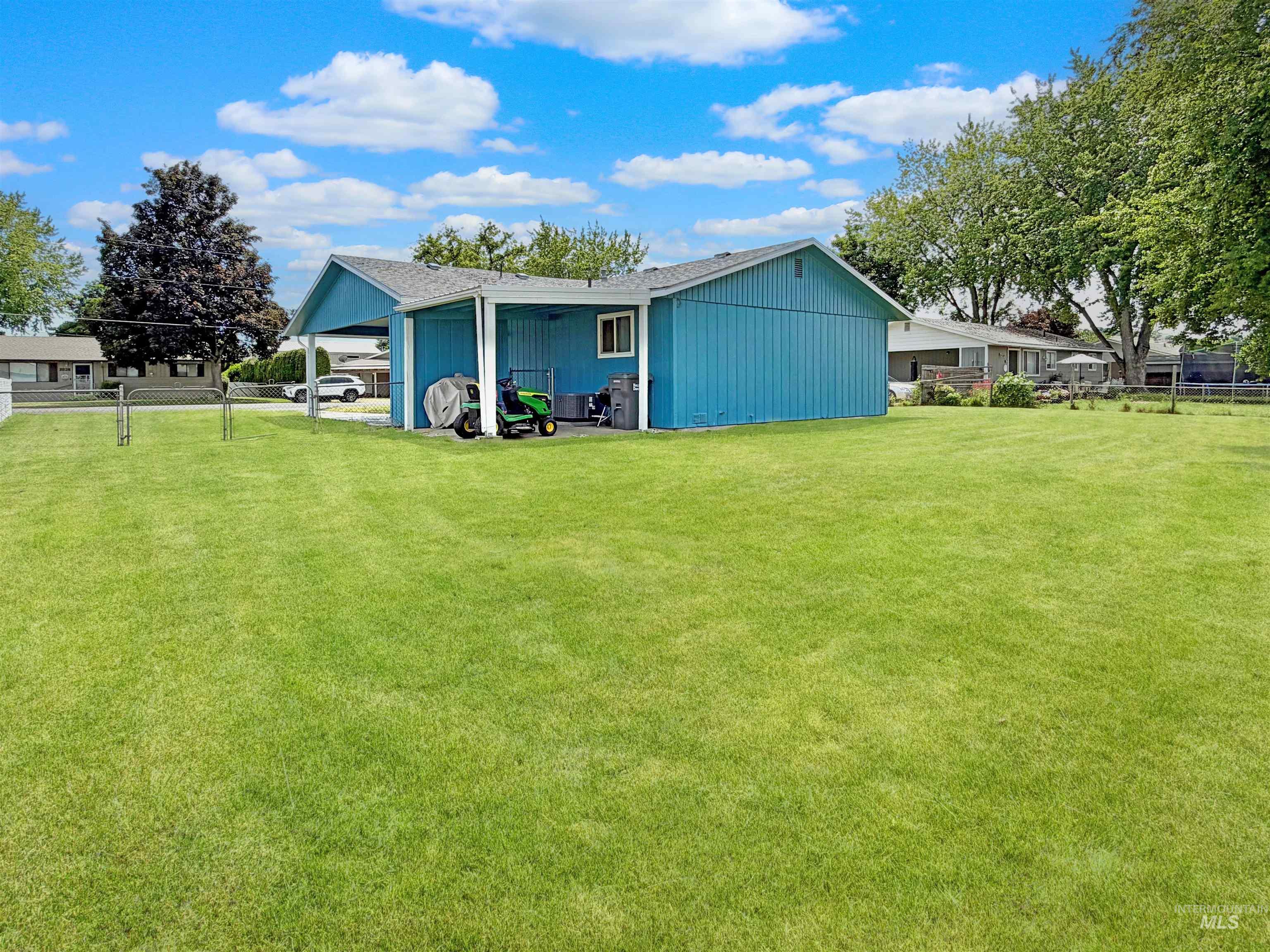 2044 10th Ave, Clarkston, Washington 99403, 3 Bedrooms, 1 Bathroom, Residential For Sale, Price $325,000, 98987638