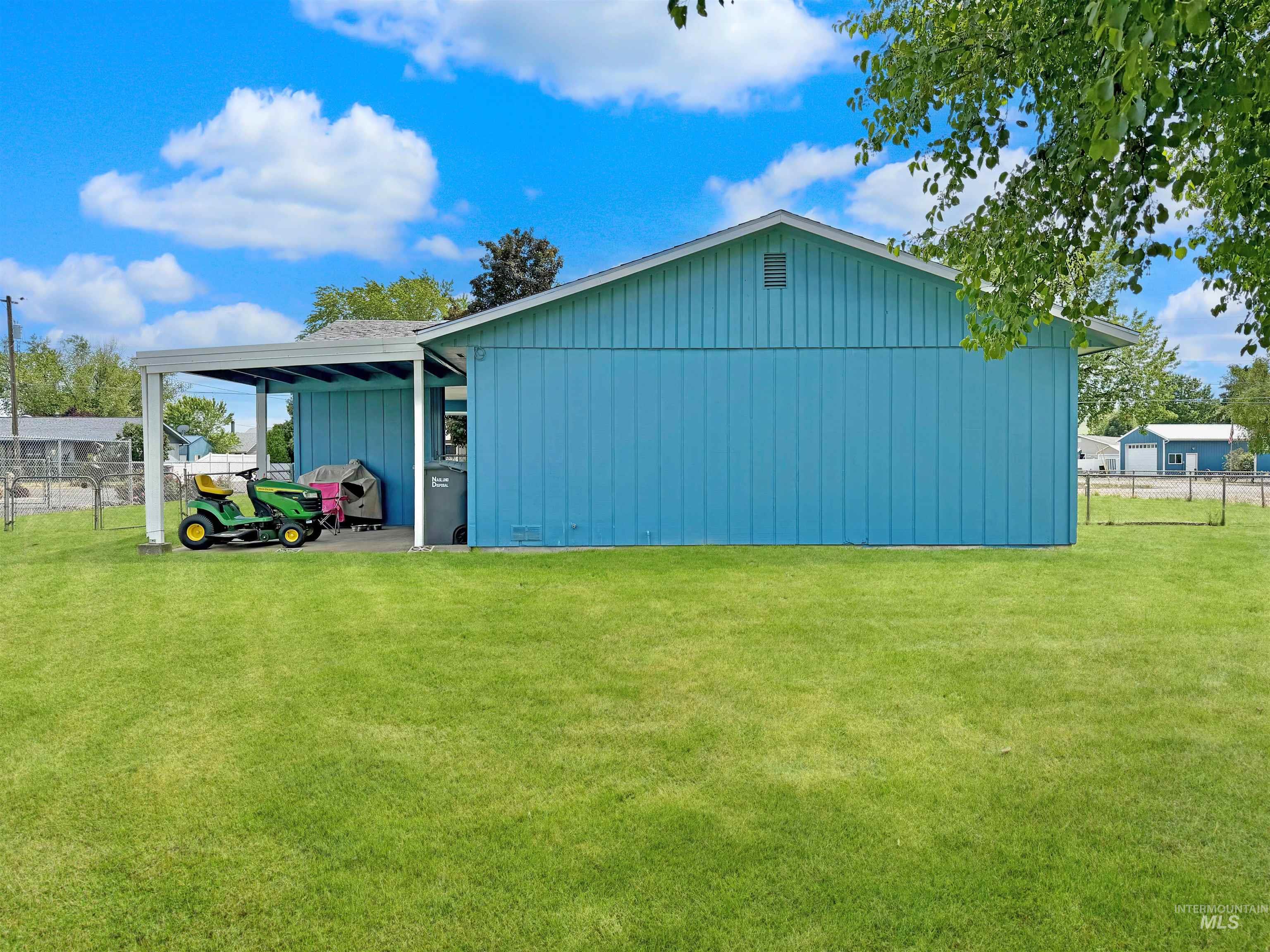 2044 10th Ave, Clarkston, Washington 99403, 3 Bedrooms, 1 Bathroom, Residential For Sale, Price $325,000, 98987638