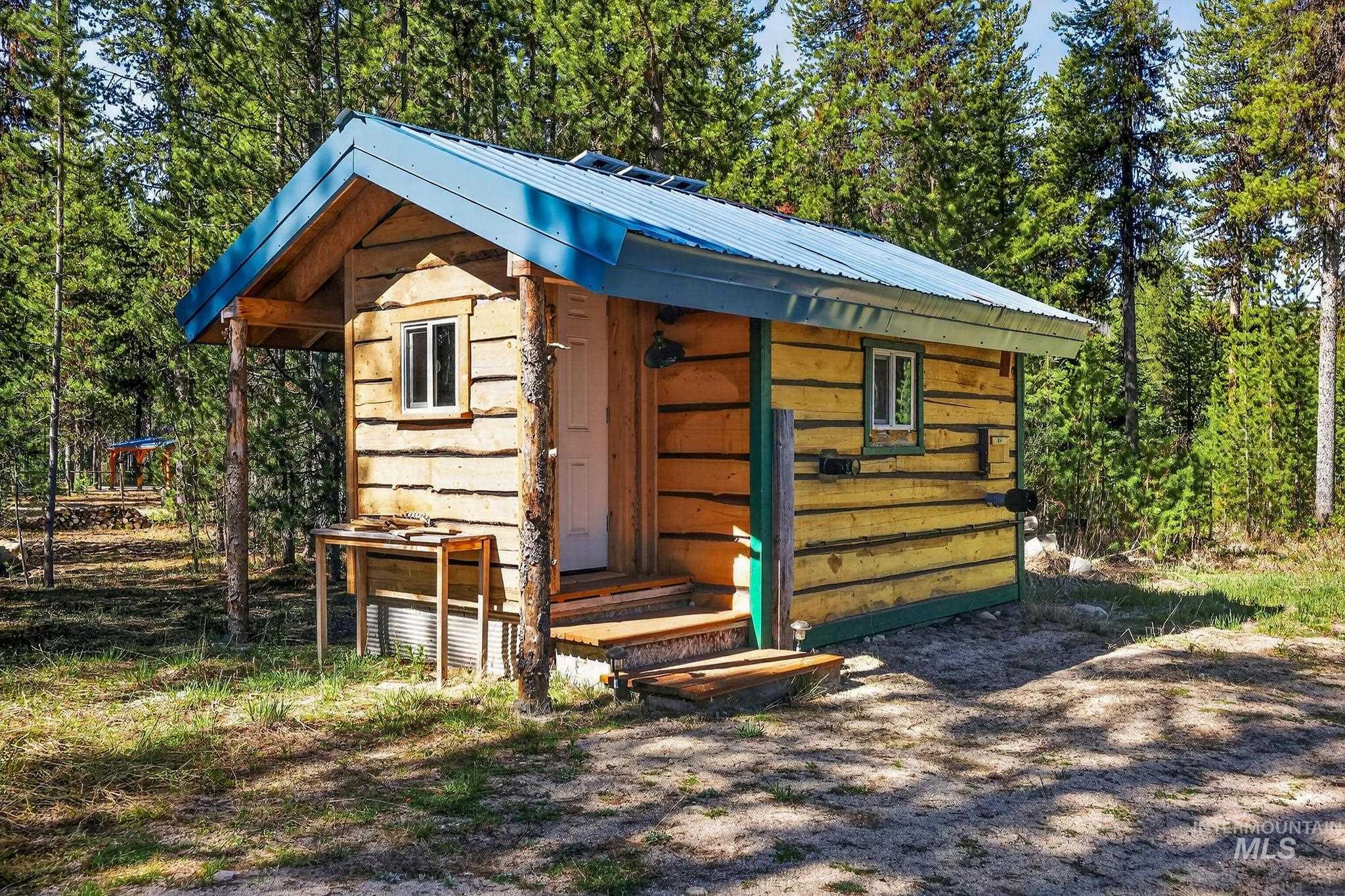 321 Secesh River Road, Secesh, Idaho 83638, 2 Bedrooms, 2.5 Bathrooms, Residential For Sale, Price $839,000, 98987639