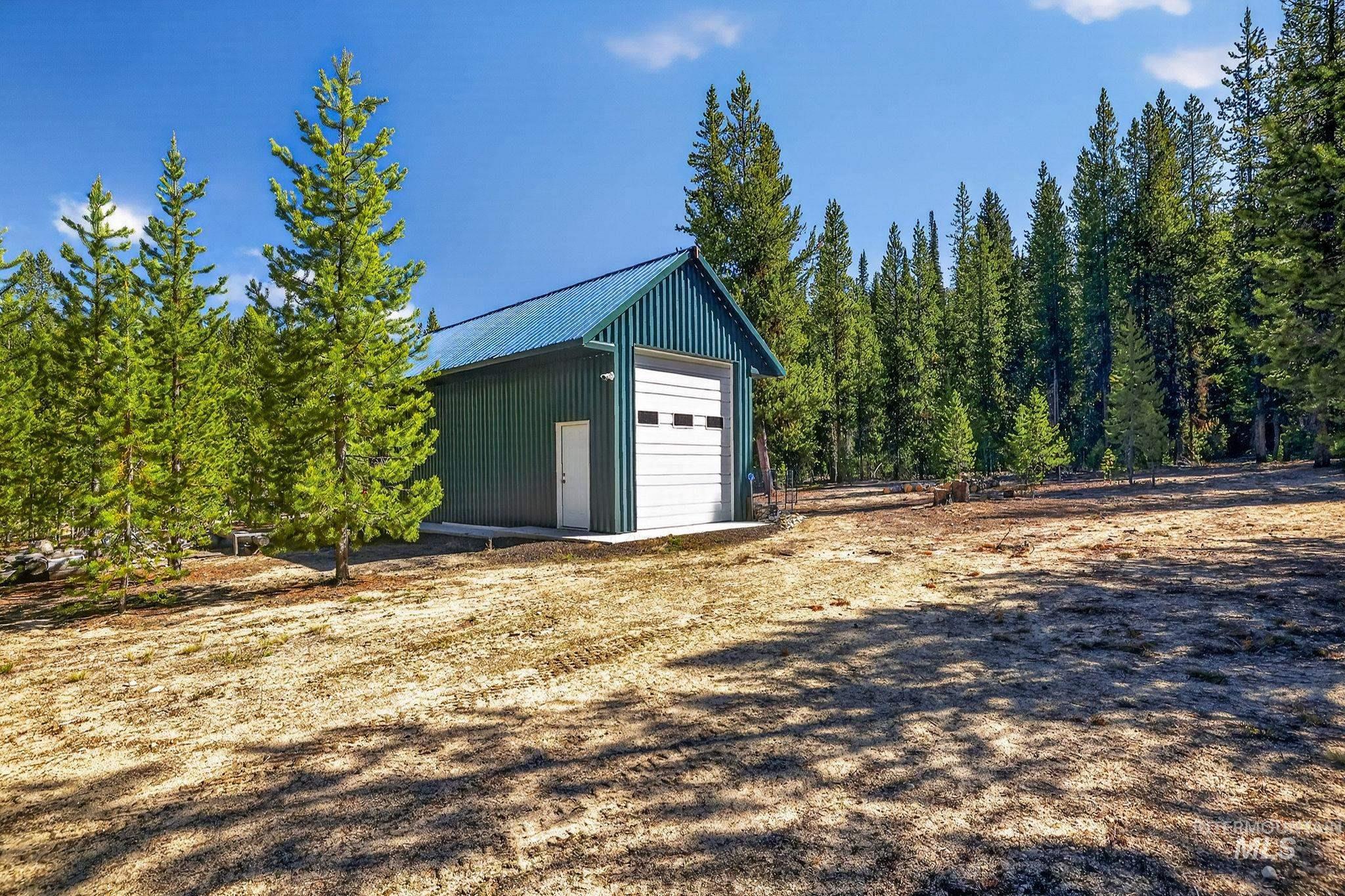 321 Secesh River Road, Secesh, Idaho 83638, 2 Bedrooms, 2.5 Bathrooms, Residential For Sale, Price $839,000, 98987639