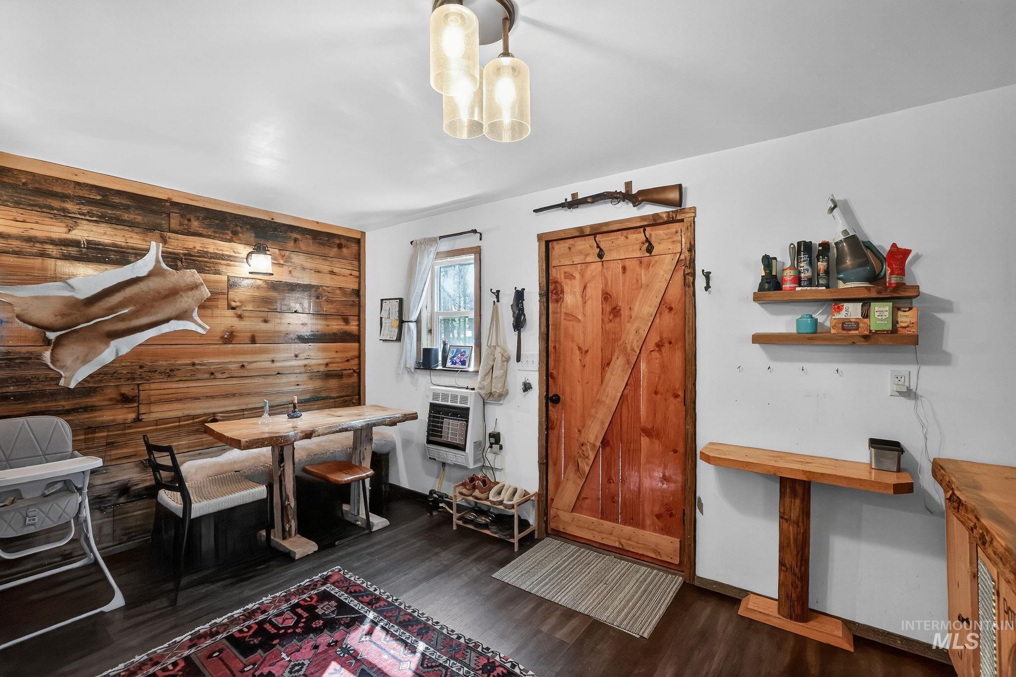 321 Secesh River Road, Secesh, Idaho 83638, 2 Bedrooms, 2.5 Bathrooms, Residential For Sale, Price $839,000, 98987639