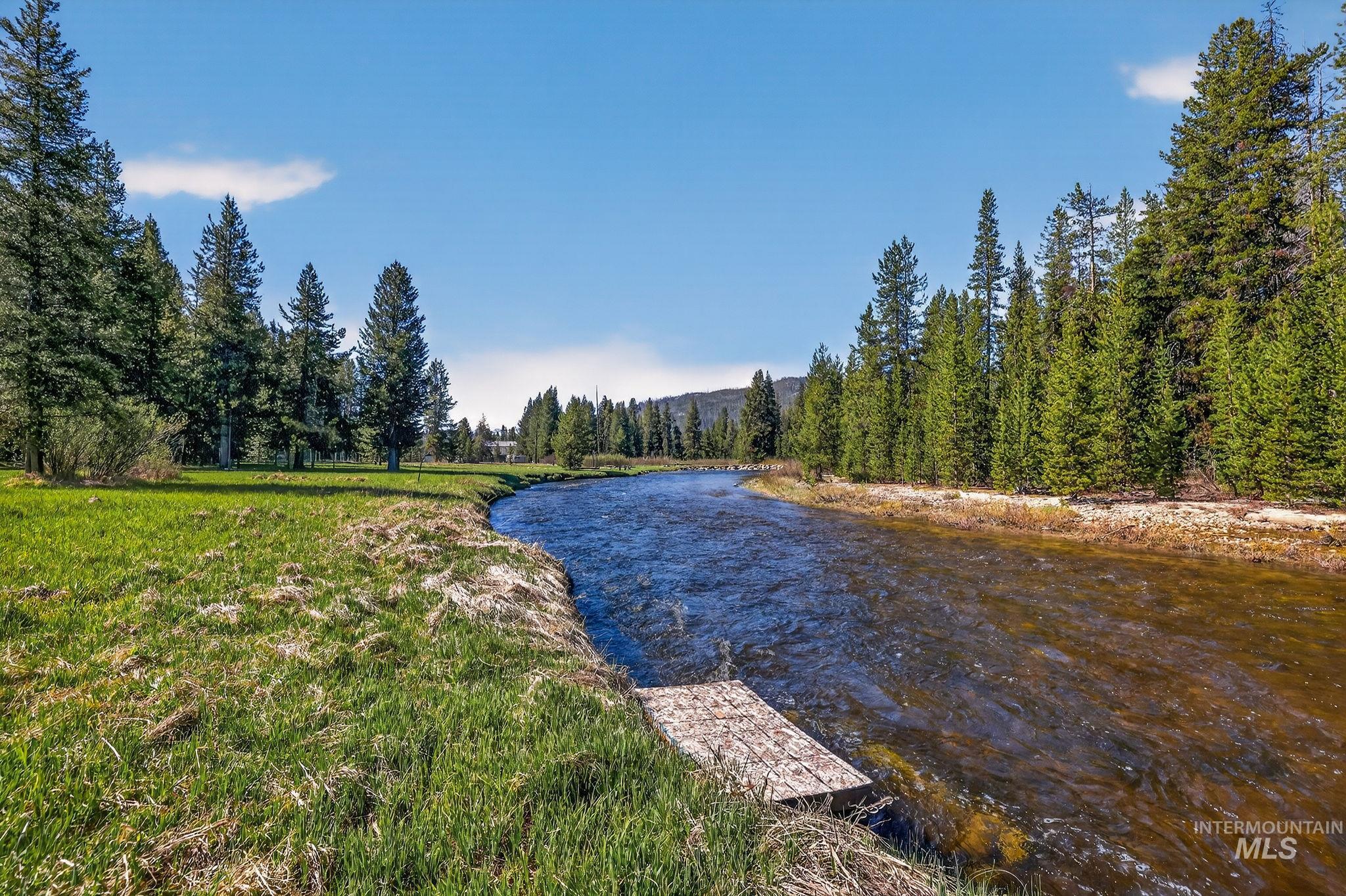 321 Secesh River Road, Secesh, Idaho 83638, 2 Bedrooms, 2.5 Bathrooms, Residential For Sale, Price $839,000, 98987639