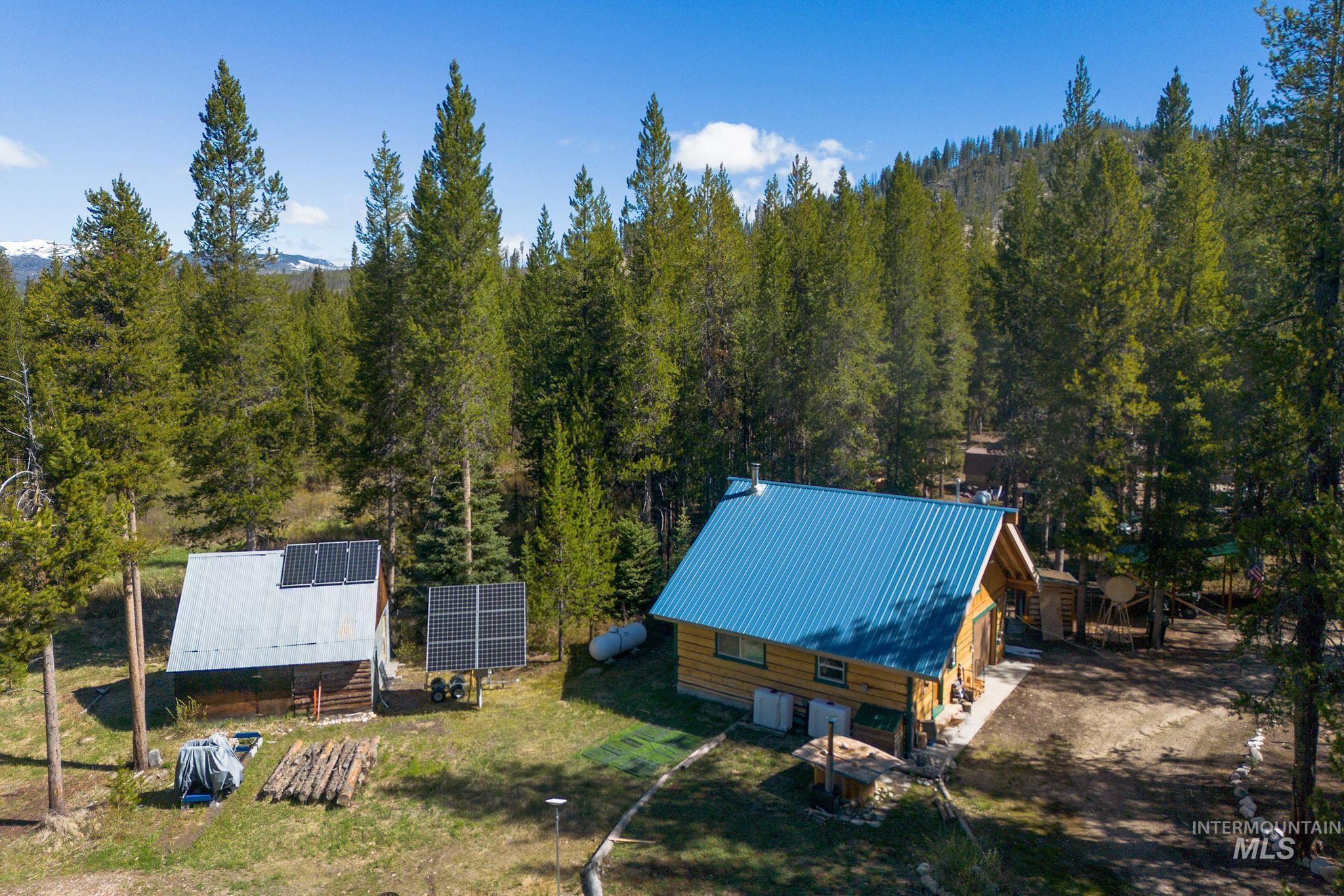321 Secesh River Road, Secesh, Idaho 83638, 2 Bedrooms, 2.5 Bathrooms, Residential For Sale, Price $839,000, 98987639