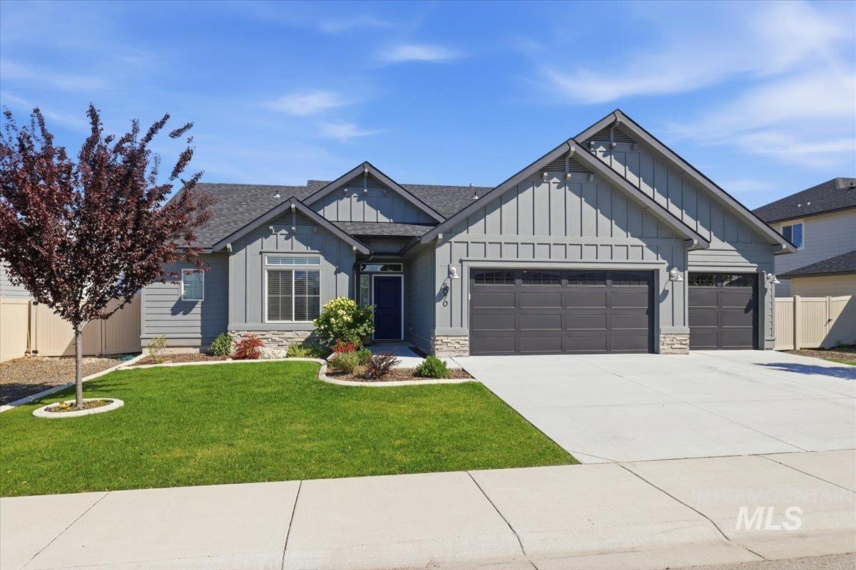 5070 W Vanderbilt Dr, Meridian, Idaho 83646, 4 Bedrooms, 2 Bathrooms, Residential For Sale, Price $579,000, 98987643