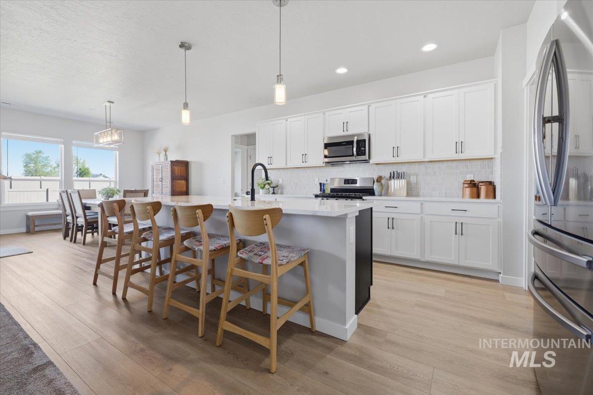 5070 W Vanderbilt Dr, Meridian, Idaho 83646, 4 Bedrooms, 2 Bathrooms, Residential For Sale, Price $579,000, 98987643