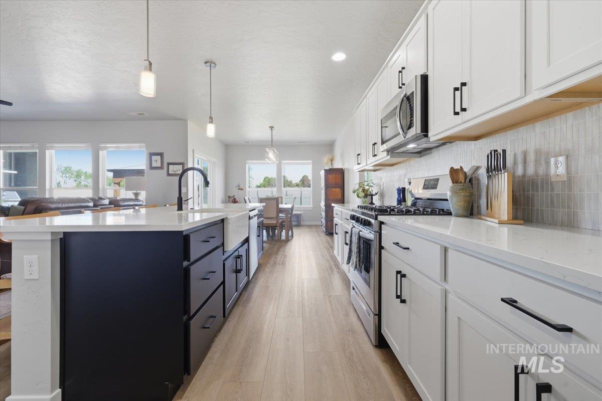 5070 W Vanderbilt Dr, Meridian, Idaho 83646, 4 Bedrooms, 2 Bathrooms, Residential For Sale, Price $579,000, 98987643