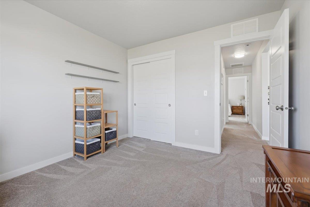 5070 W Vanderbilt Dr, Meridian, Idaho 83646, 4 Bedrooms, 2 Bathrooms, Residential For Sale, Price $579,000, 98987643