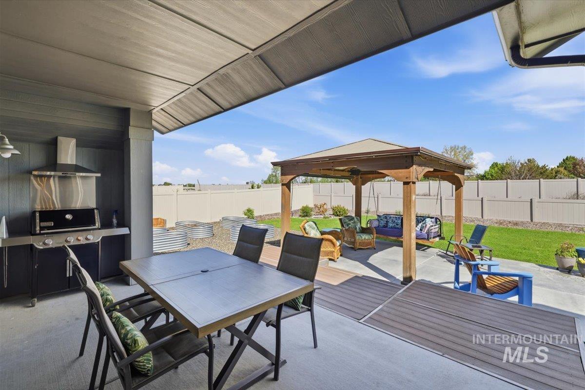 5070 W Vanderbilt Dr, Meridian, Idaho 83646, 4 Bedrooms, 2 Bathrooms, Residential For Sale, Price $579,000, 98987643