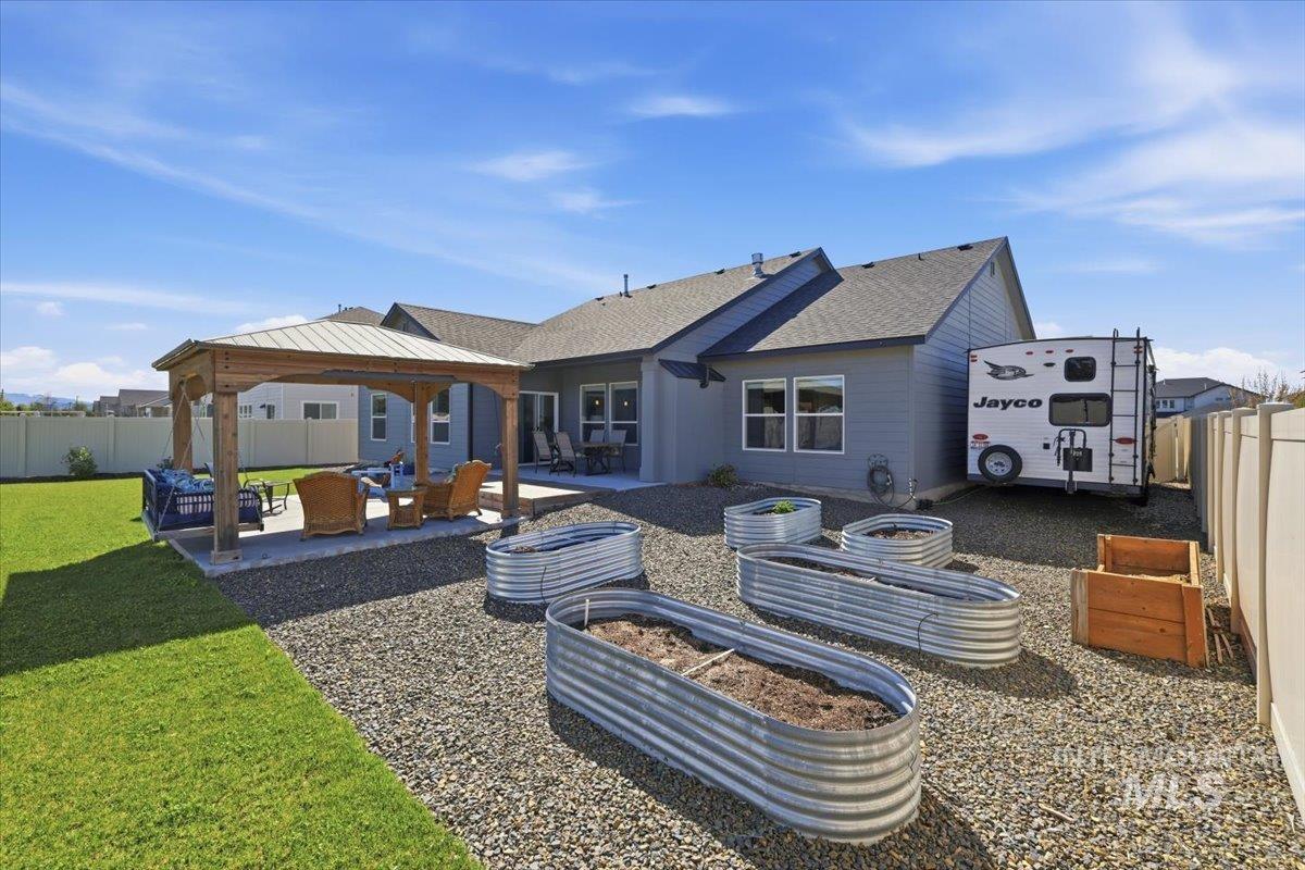 5070 W Vanderbilt Dr, Meridian, Idaho 83646, 4 Bedrooms, 2 Bathrooms, Residential For Sale, Price $579,000, 98987643