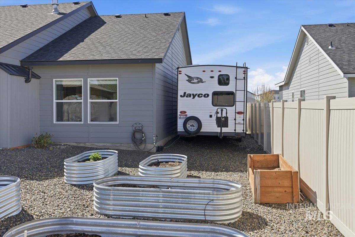 5070 W Vanderbilt Dr, Meridian, Idaho 83646, 4 Bedrooms, 2 Bathrooms, Residential For Sale, Price $579,000, 98987643