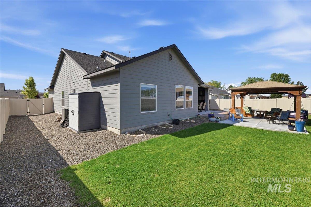5070 W Vanderbilt Dr, Meridian, Idaho 83646, 4 Bedrooms, 2 Bathrooms, Residential For Sale, Price $579,000, 98987643