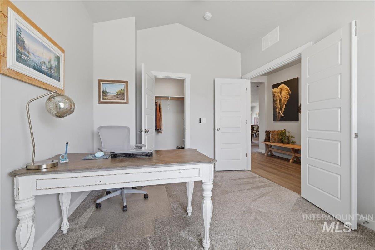 5070 W Vanderbilt Dr, Meridian, Idaho 83646, 4 Bedrooms, 2 Bathrooms, Residential For Sale, Price $579,000, 98987643