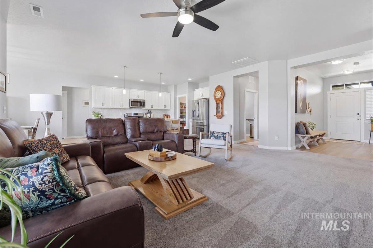 5070 W Vanderbilt Dr, Meridian, Idaho 83646, 4 Bedrooms, 2 Bathrooms, Residential For Sale, Price $579,000, 98987643