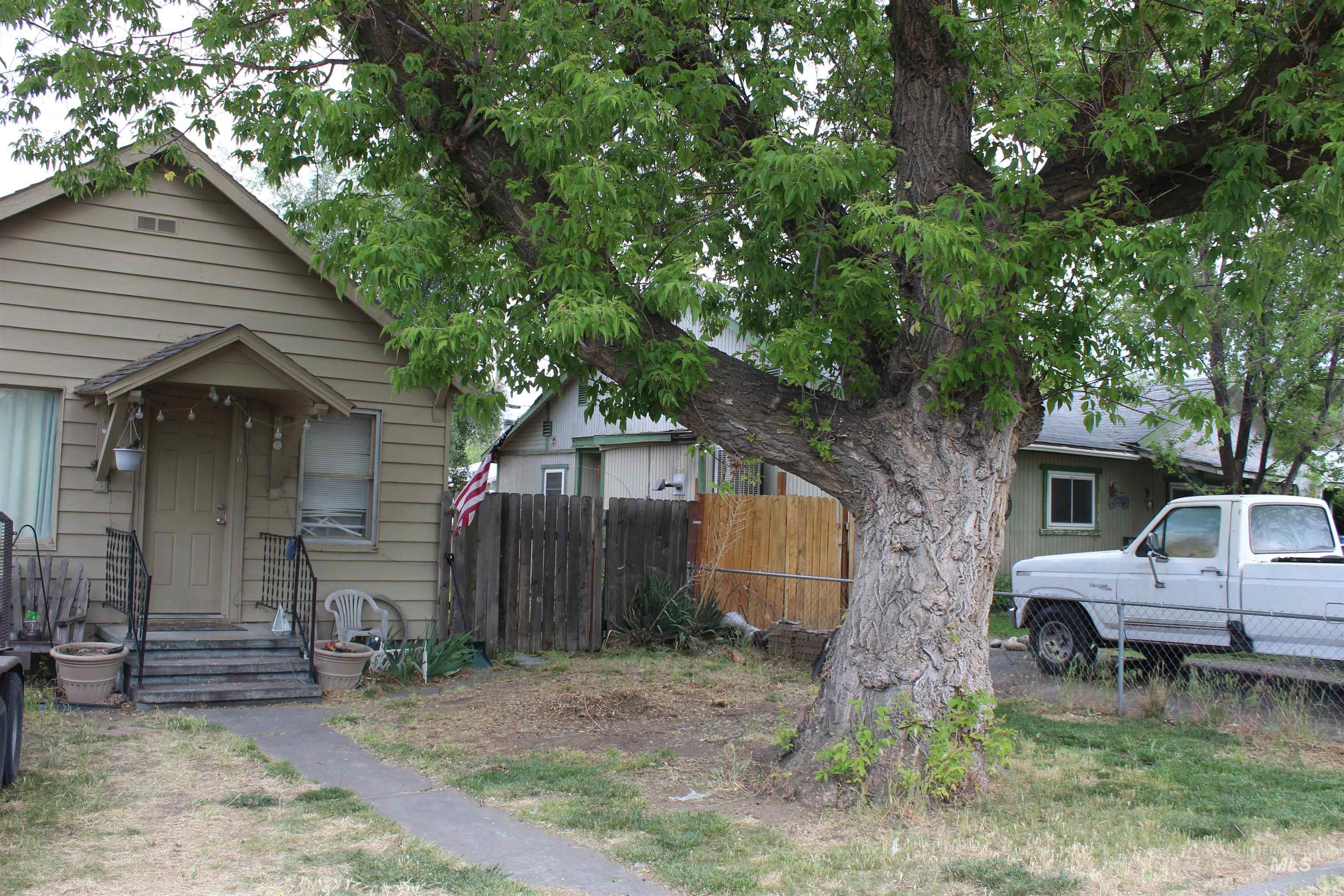 376 Van Buren St, Twin Falls, Idaho 83301, 2 Bedrooms, 1 Bathroom, Residential For Sale, Price $240,000, 98987645