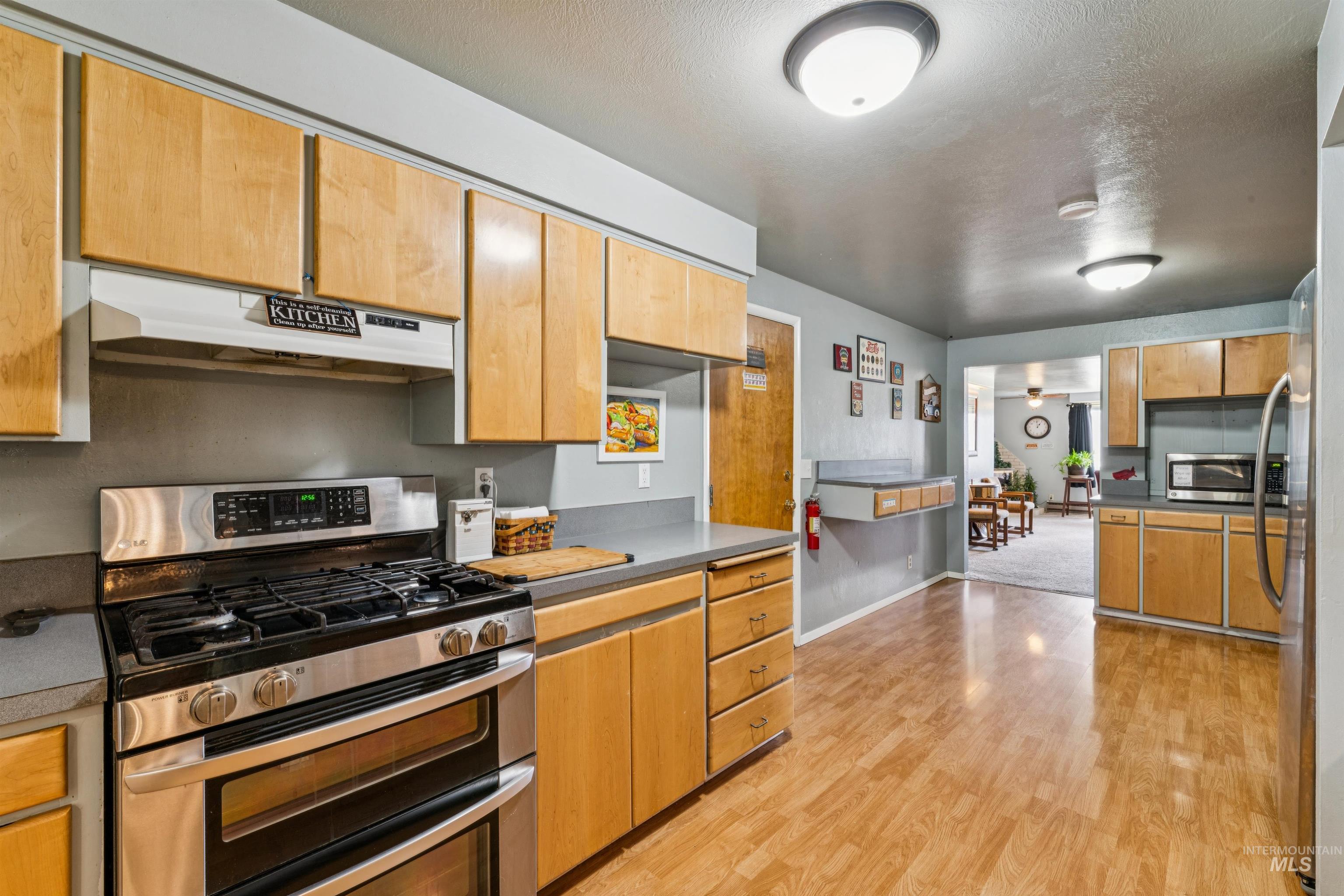 6701 W Grunder, Boise, Idaho 83705, 5 Bedrooms, 2.5 Bathrooms, Residential For Sale, Price $675,000, 98987646