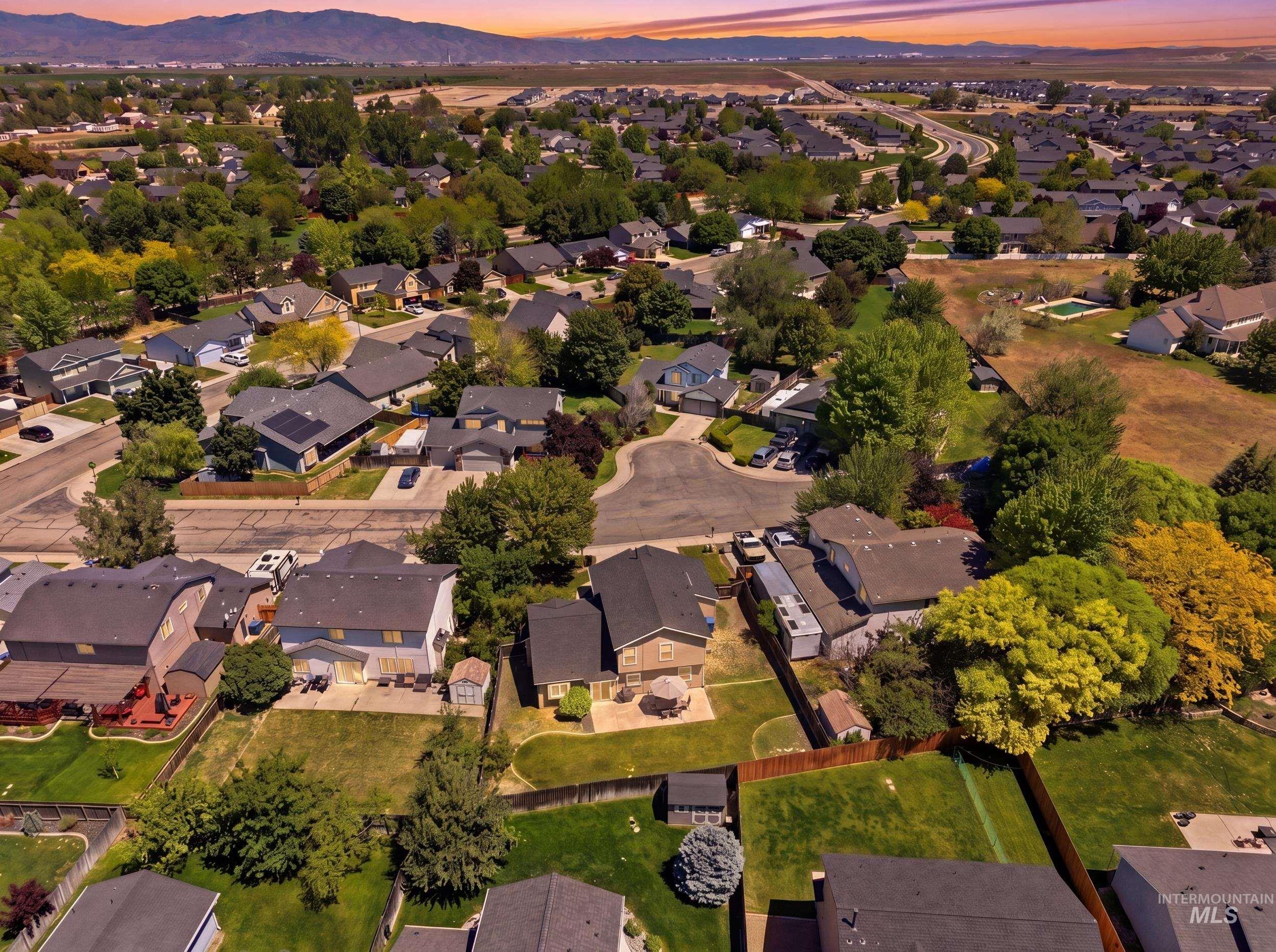6555 S Moon Pl., Boise, Idaho 83709, 4 Bedrooms, 3 Bathrooms, Residential For Sale, Price $525,000, 98987649