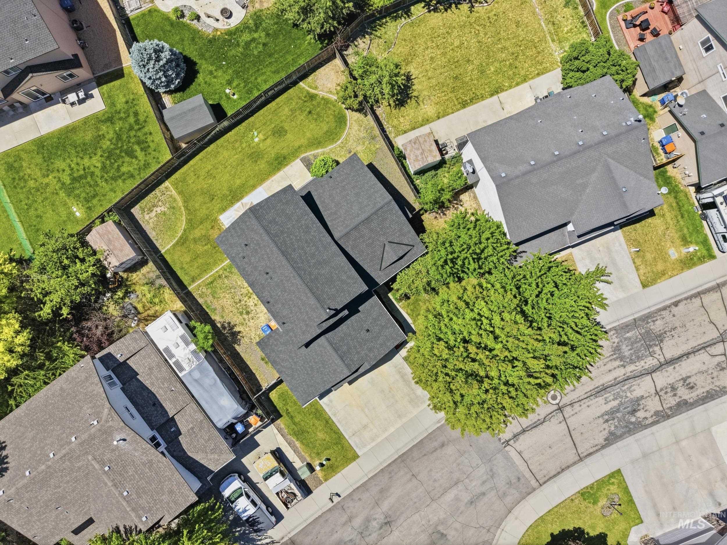 6555 S Moon Pl., Boise, Idaho 83709, 4 Bedrooms, 3 Bathrooms, Residential For Sale, Price $525,000, 98987649