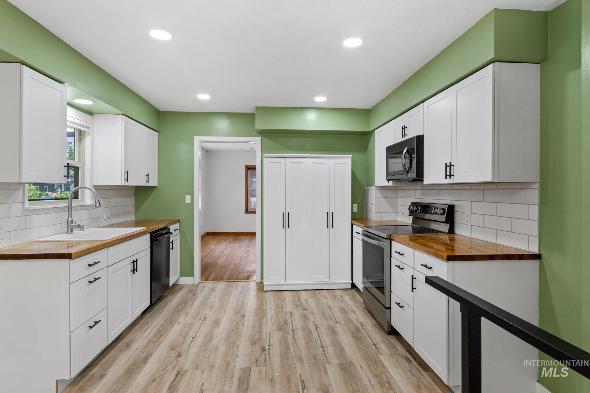 1110 N 14Th St, Boise, Idaho 83702, 4 Bedrooms, 2 Bathrooms, Residential For Sale, Price $749,900,MLS 98987654