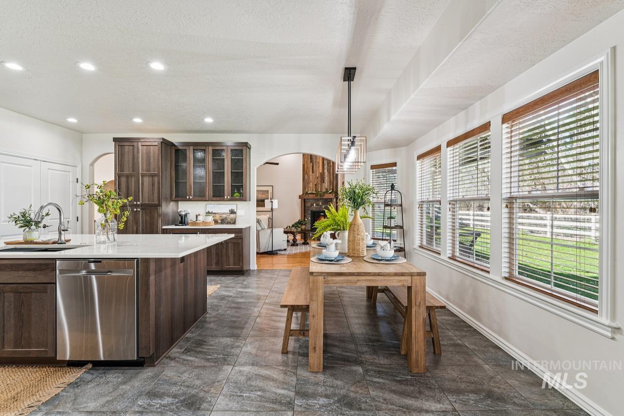 977 N Woodvalley Pl, Eagle, Idaho 83616, 3 Bedrooms, 2.5 Bathrooms, Residential For Sale, Price $1,034,500, 98987657