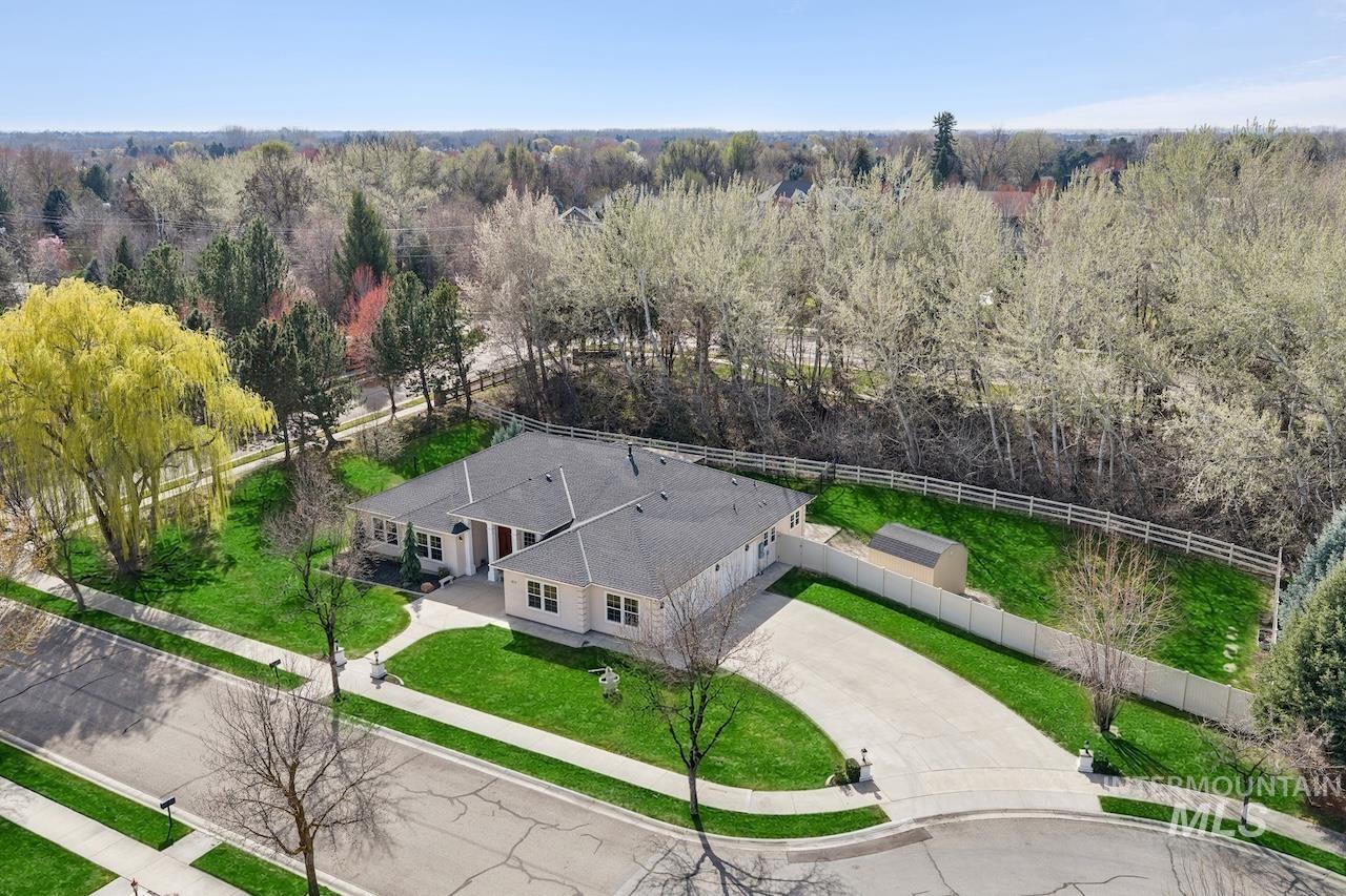 977 N Woodvalley Pl, Eagle, Idaho 83616, 3 Bedrooms, 2.5 Bathrooms, Residential For Sale, Price $1,034,500, 98987657