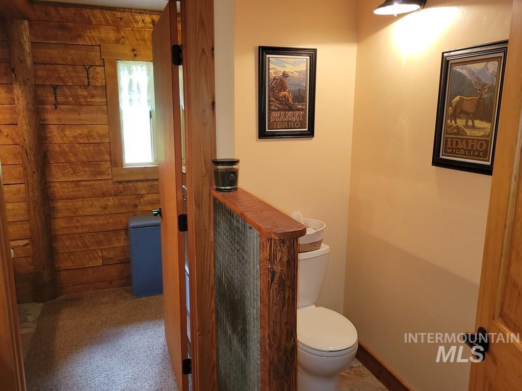 10534 Hwy 55, Cascade, Idaho 83611, 2 Bedrooms, 2 Bathrooms, Residential For Sale, Price $799,900, 98987661
