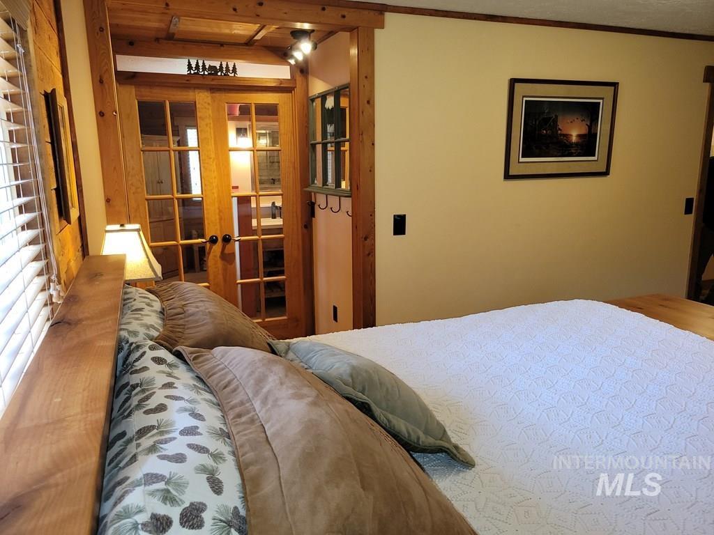 10534 Hwy 55, Cascade, Idaho 83611, 2 Bedrooms, 2 Bathrooms, Residential For Sale, Price $799,900, 98987661