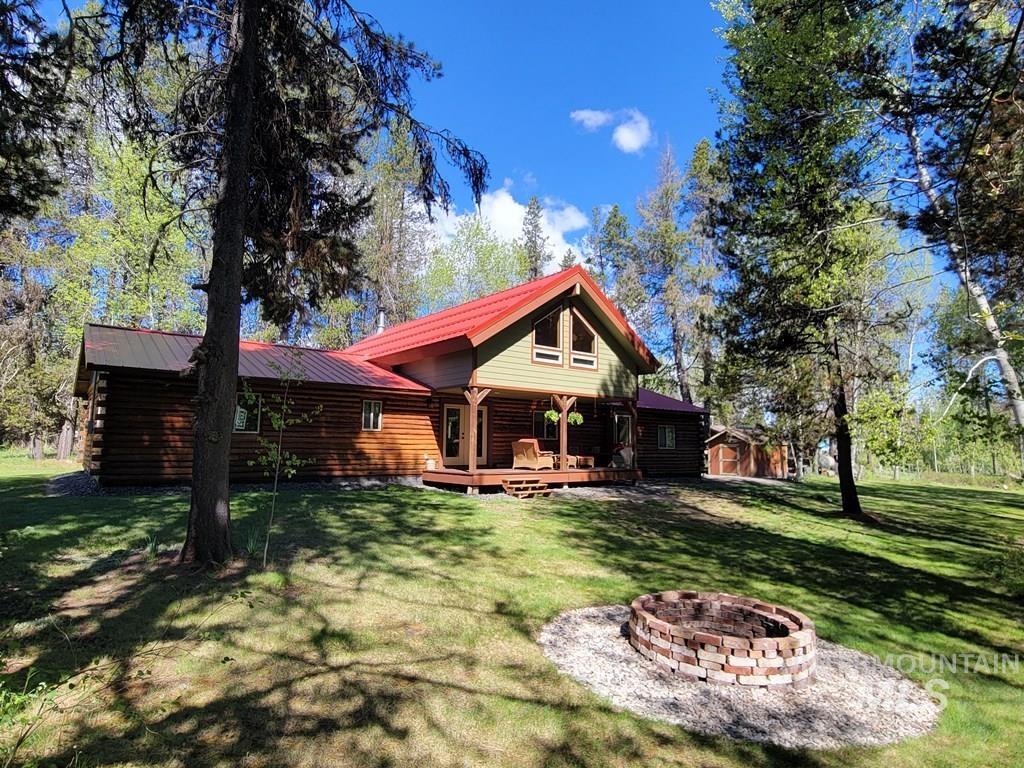 10534 Hwy 55, Cascade, Idaho 83611, 2 Bedrooms, 2 Bathrooms, Residential For Sale, Price $799,900, 98987661