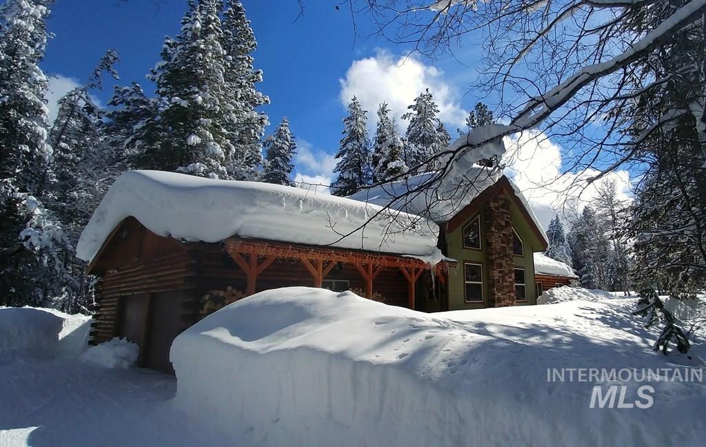 10534 Hwy 55, Cascade, Idaho 83611, 2 Bedrooms, 2 Bathrooms, Residential For Sale, Price $799,900, 98987661