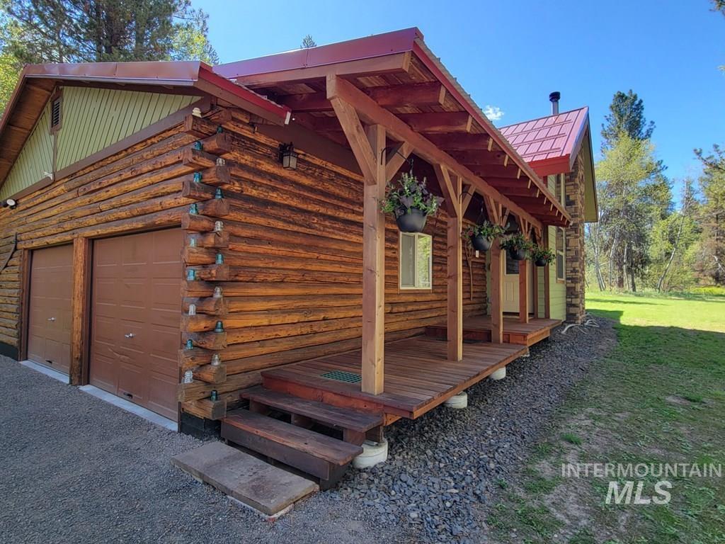 10534 Hwy 55, Cascade, Idaho 83611, 2 Bedrooms, 2 Bathrooms, Residential For Sale, Price $799,900, 98987661