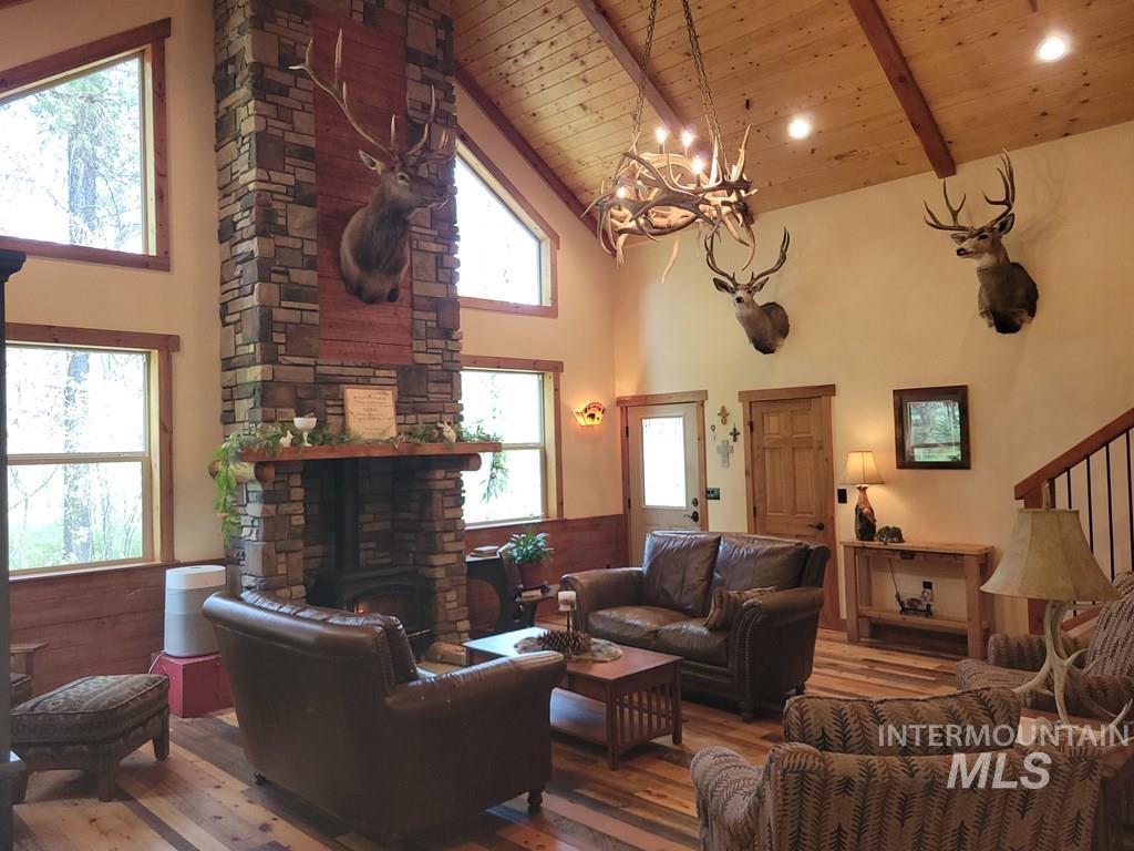 10534 Hwy 55, Cascade, Idaho 83611, 2 Bedrooms, 2 Bathrooms, Residential For Sale, Price $799,900, 98987661