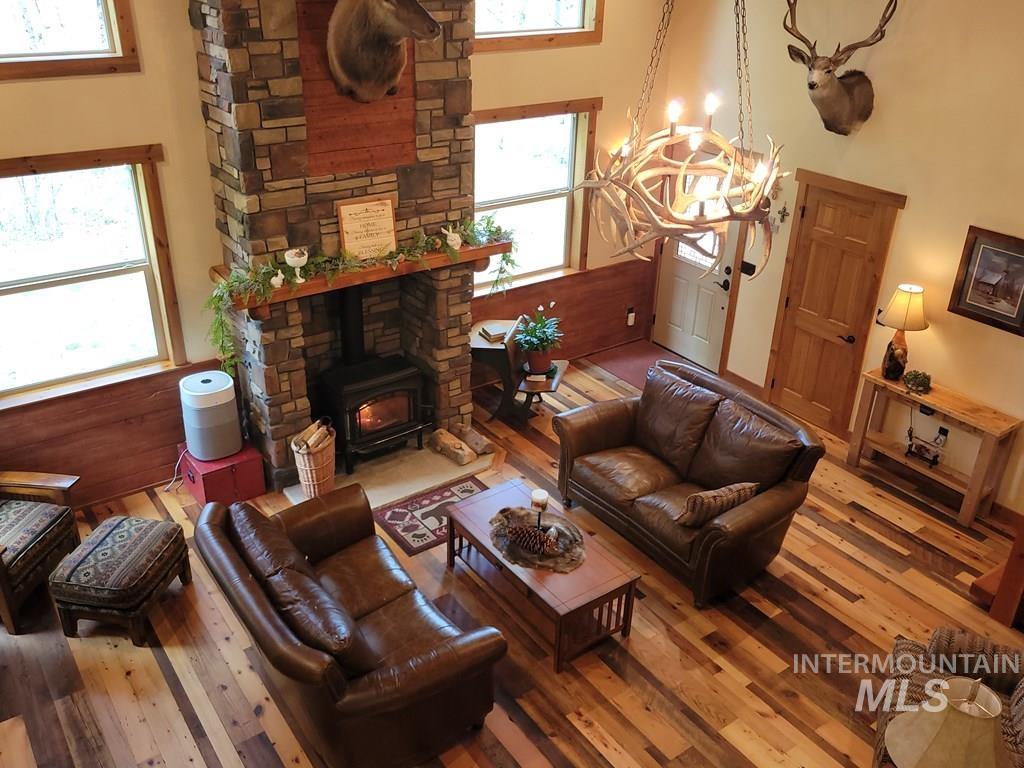 10534 Hwy 55, Cascade, Idaho 83611, 2 Bedrooms, 2 Bathrooms, Residential For Sale, Price $799,900, 98987661