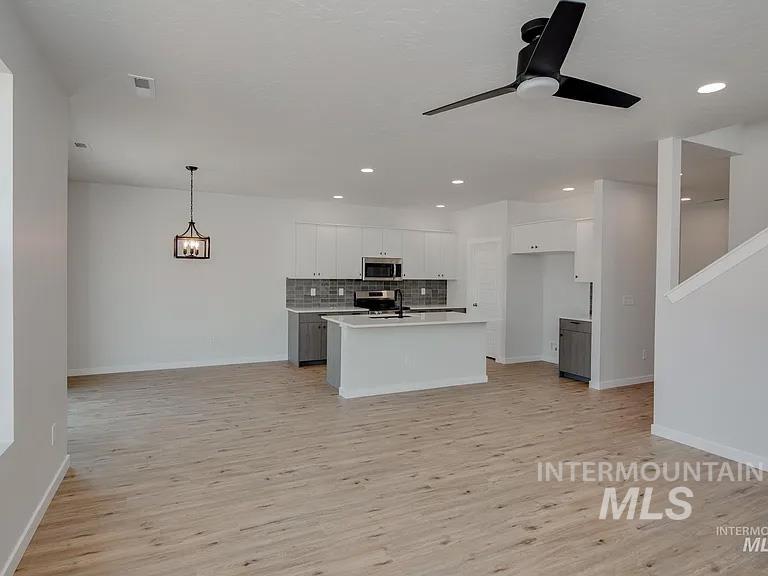 2164 W Heavy Timber Dr, Meridian, Idaho 83642, 3 Bedrooms, 3 Bathrooms, Residential For Sale, Price $469,950, 98987663