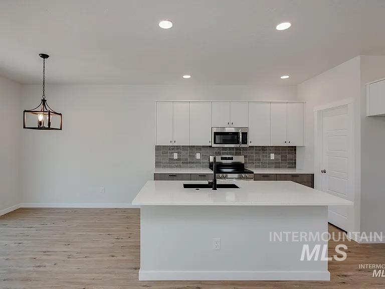 2164 W Heavy Timber Dr, Meridian, Idaho 83642, 3 Bedrooms, 3 Bathrooms, Residential For Sale, Price $469,950, 98987663