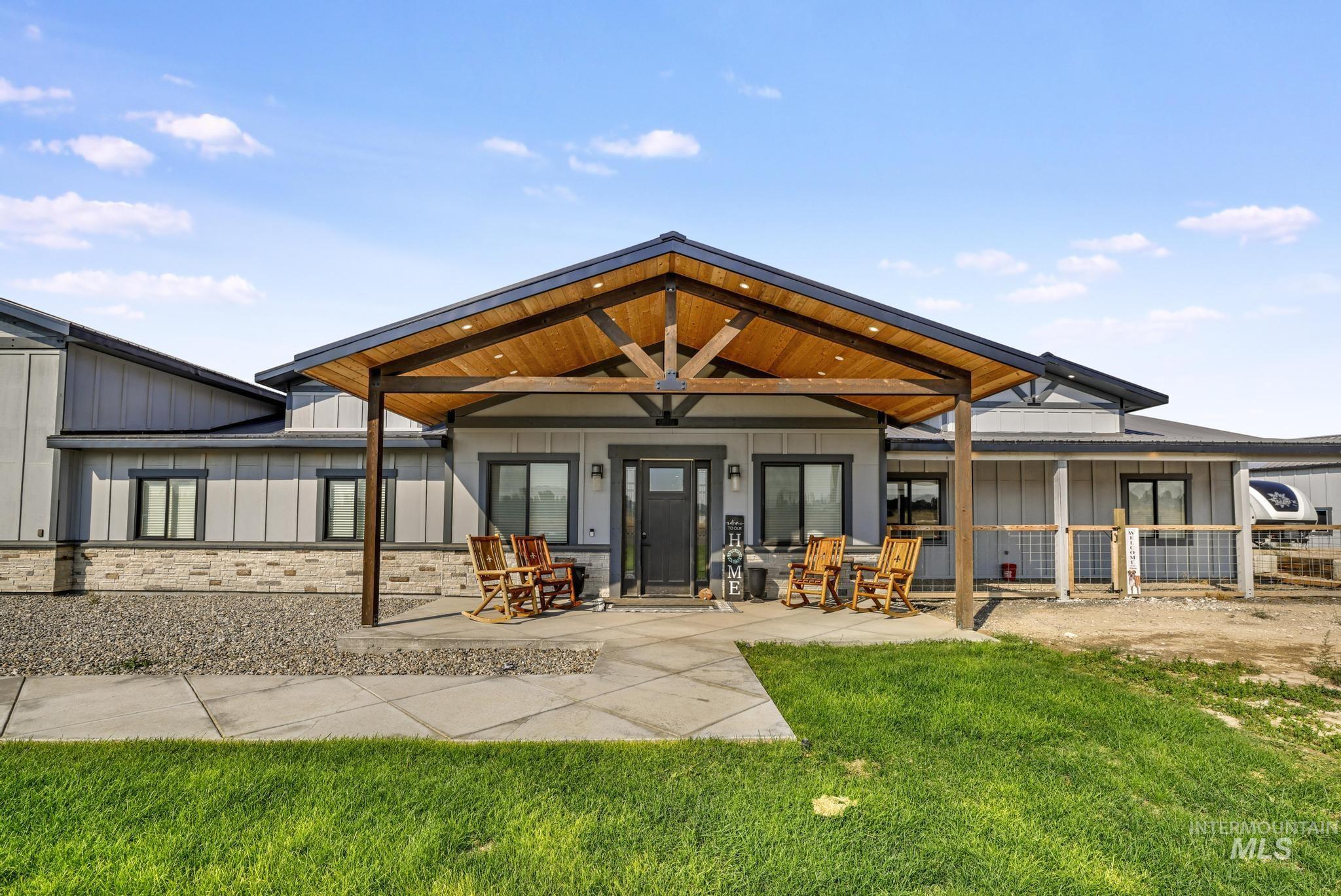 4038 n 3510 e West dr, Kimberly, Idaho 83341, 5 Bedrooms, 4 Bathrooms, Residential For Sale, Price $1,400,000, 98987665
