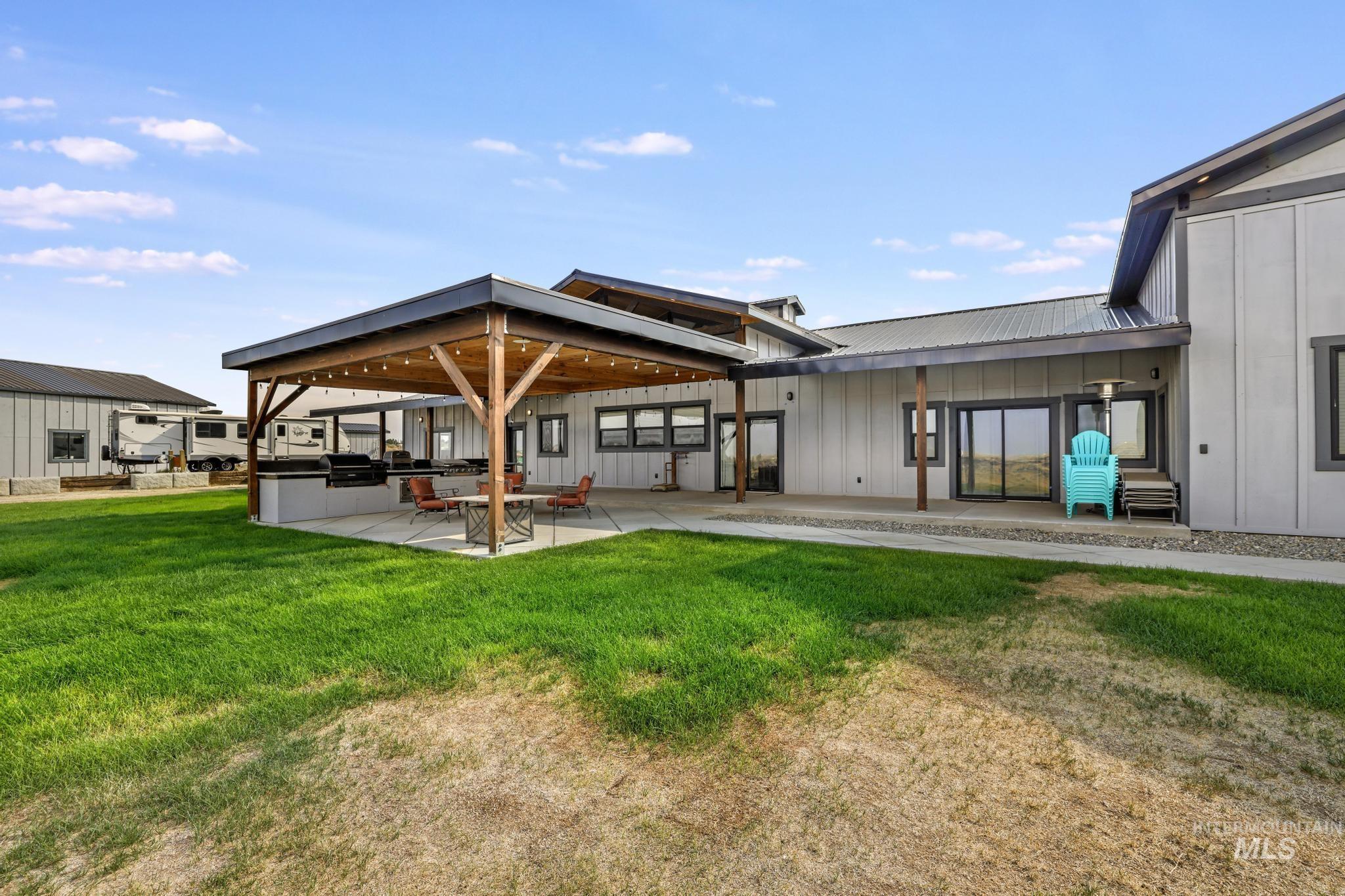 4038 n 3510 e West dr, Kimberly, Idaho 83341, 5 Bedrooms, 4 Bathrooms, Residential For Sale, Price $1,400,000, 98987665